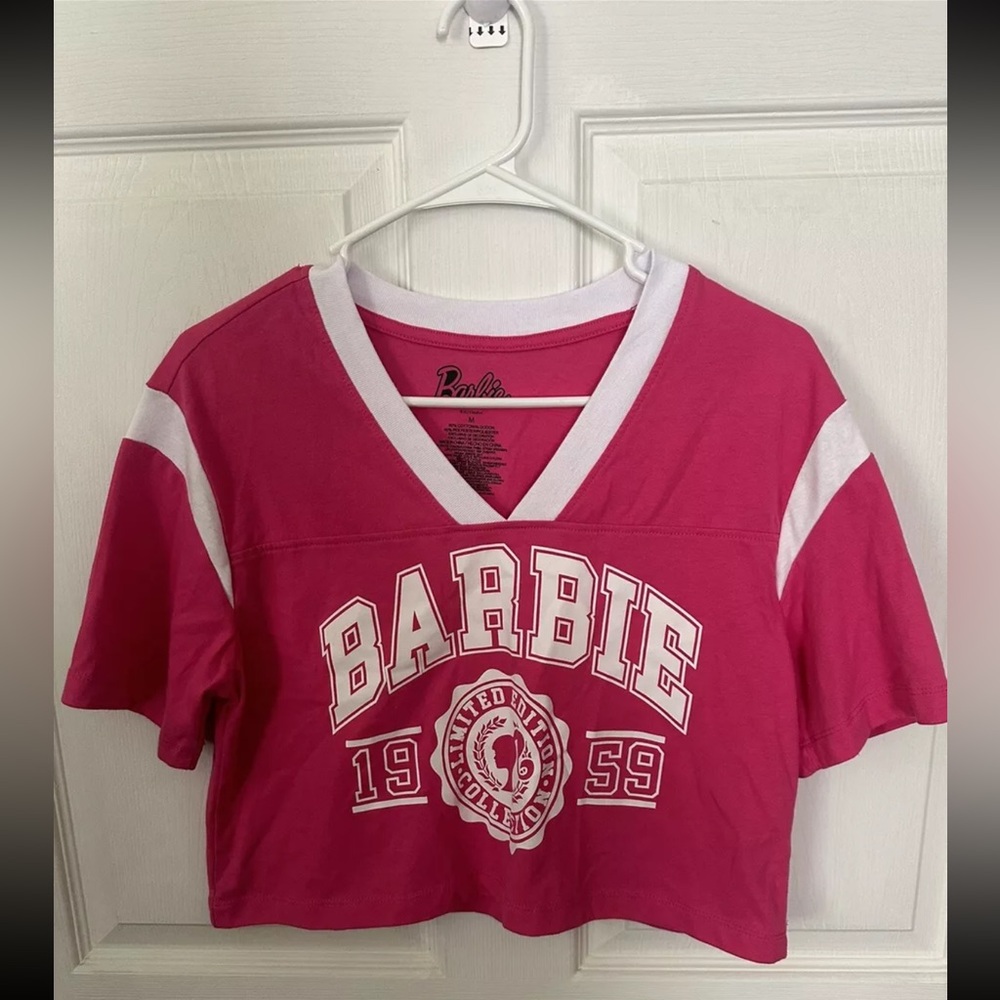 Barbie V Neck Girls Crop Top Tee M